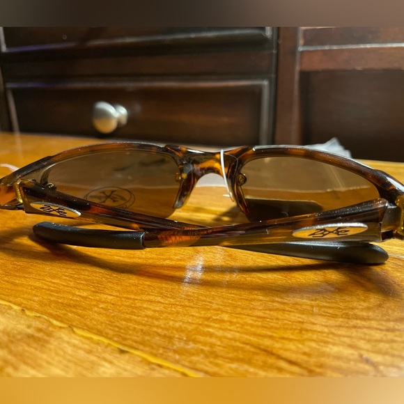 LoopX Sunglasses - Picture 3 of 4